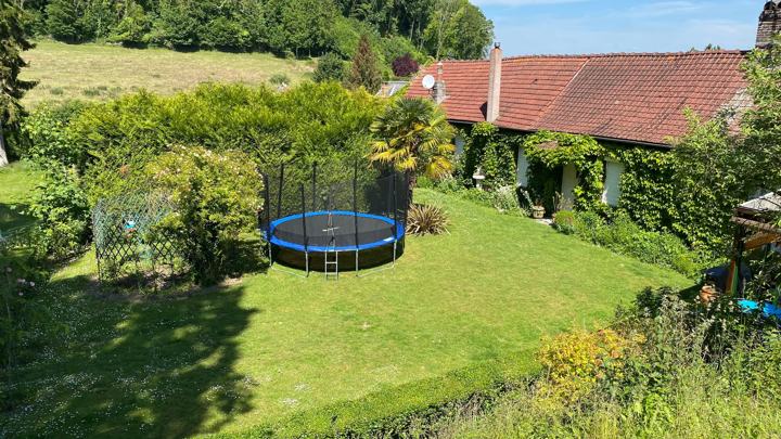 Le jardin côté dépendances