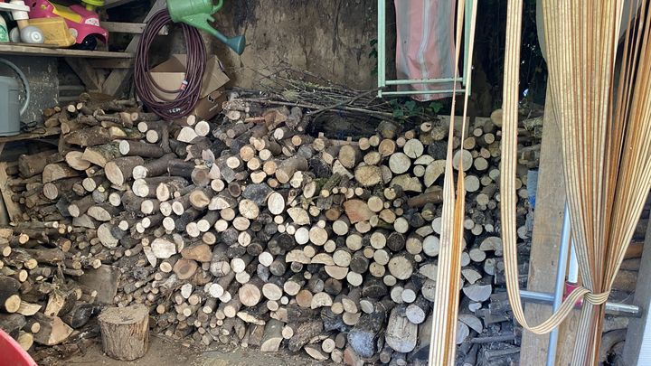 Le bûcher : le bois est offert